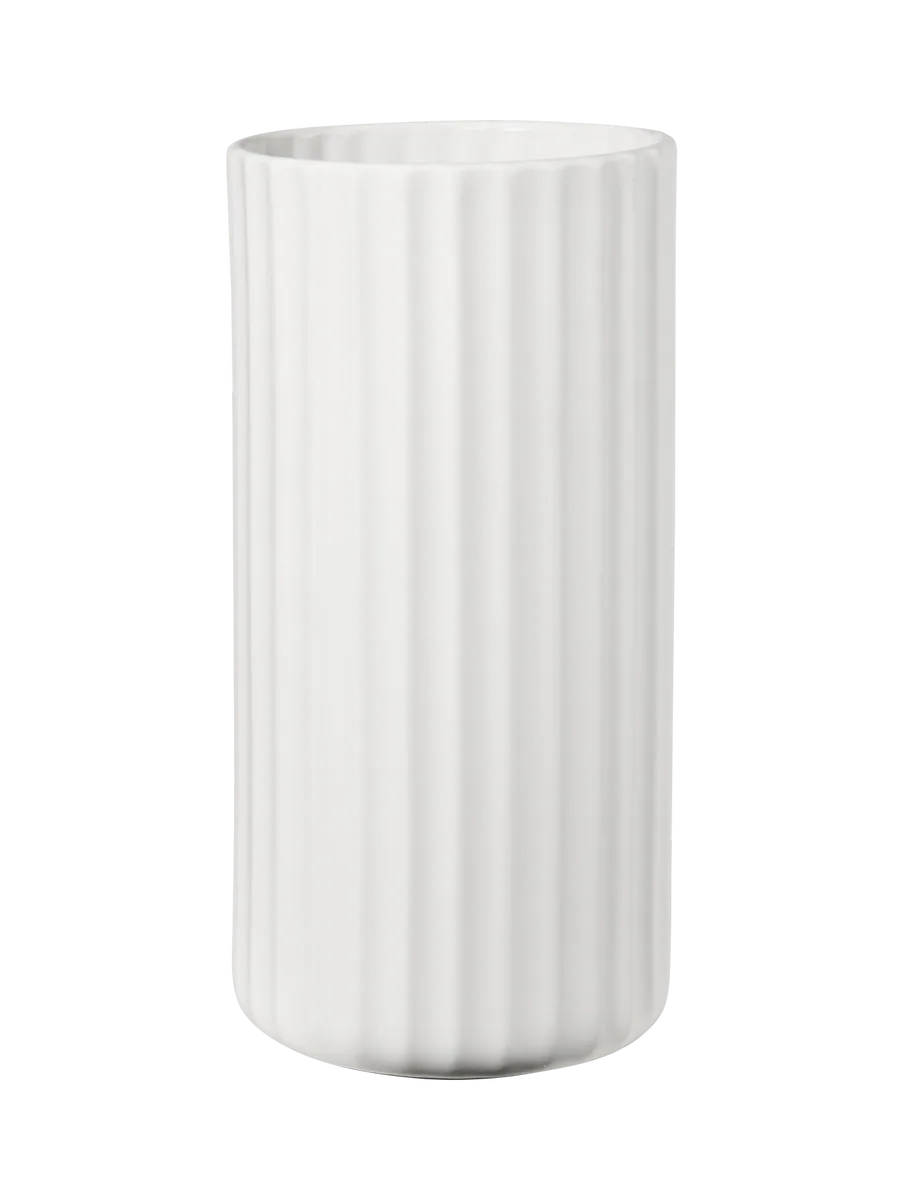 yoko Vase, weiß mit Rillenstruktur