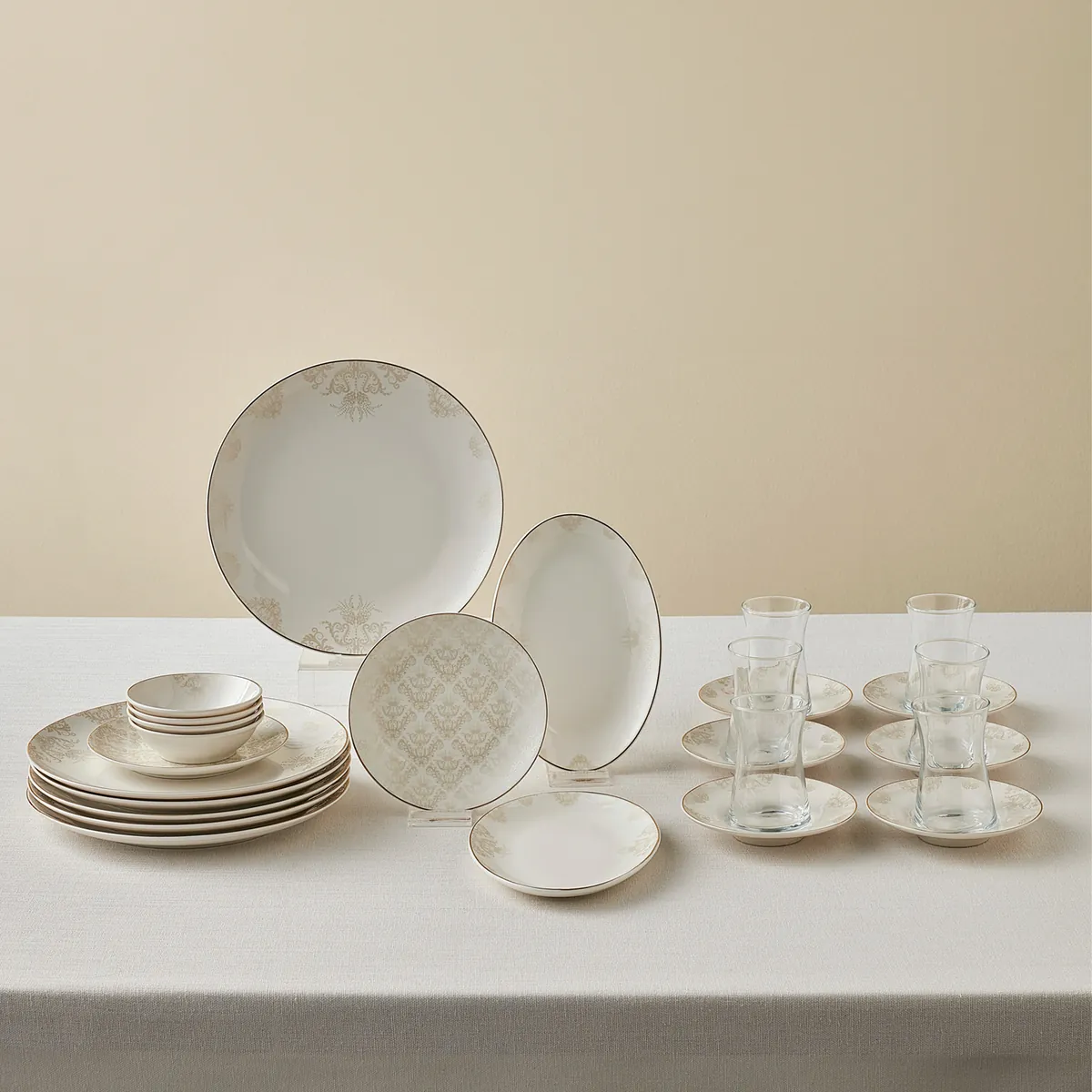 Karaca Bone China Siena 20-teiliges Tafelservice für 6 Personen, Weiß