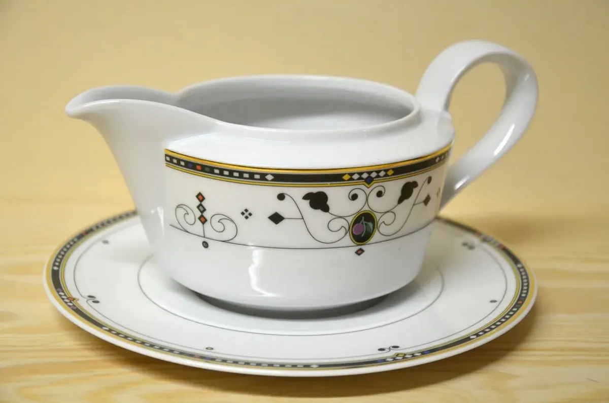 Hutschenreuther Trocadero Sauciere 2- teilig NEU