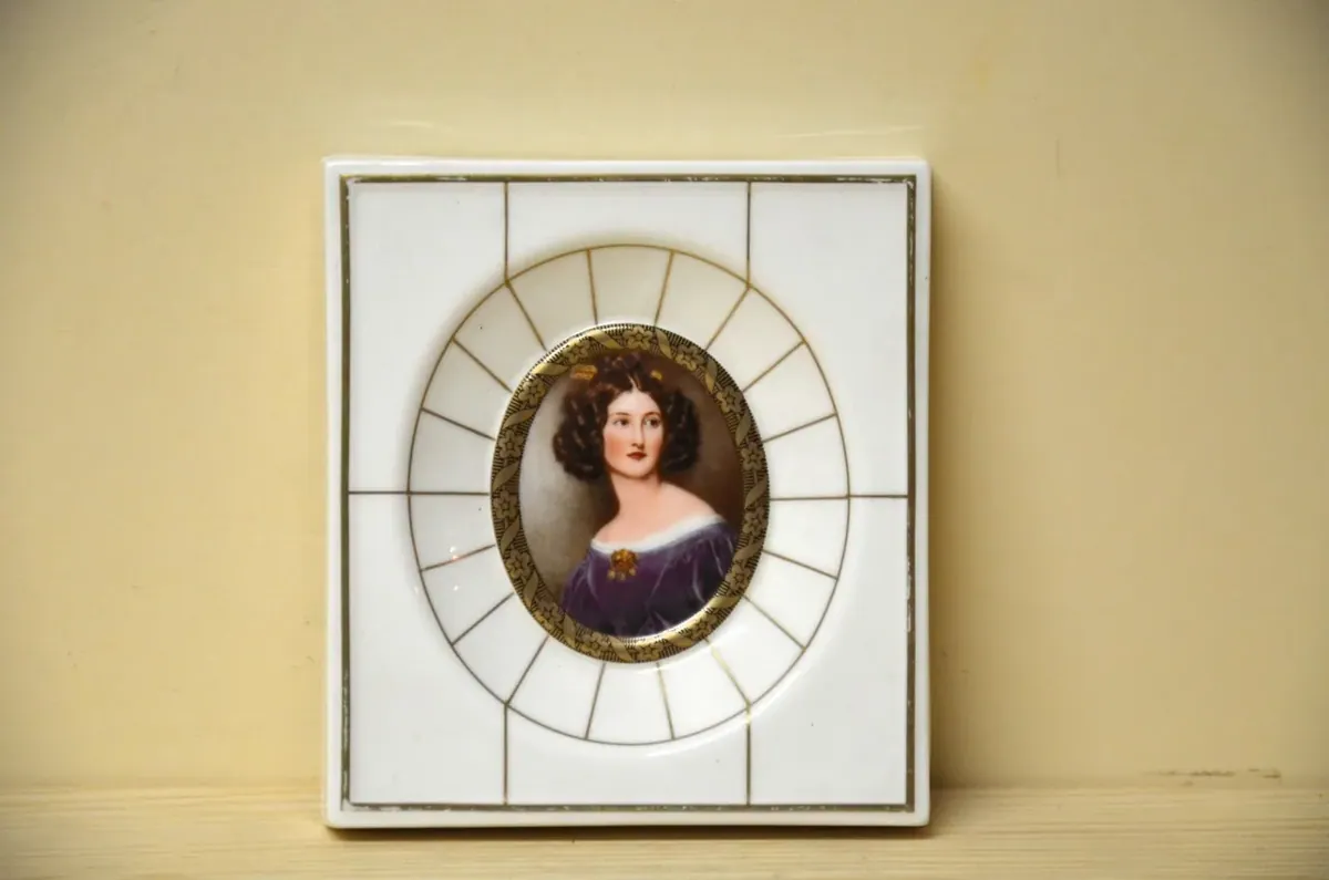 Villeroy & Boch - Heinrich Galerie der Schönen  N.Kaula