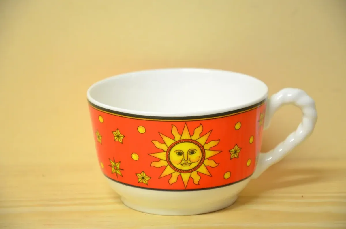 Villeroy & Boch Sun, moon, stars rote Teetasse