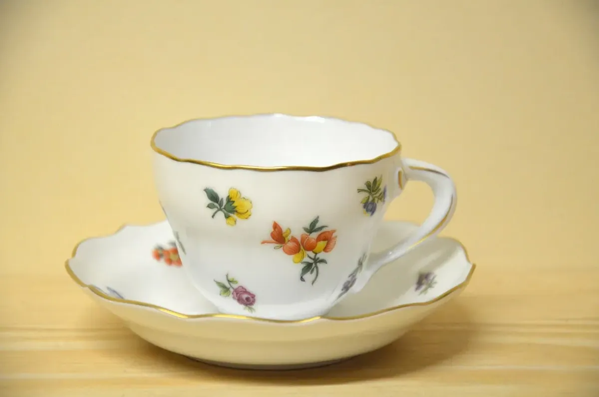 Hutschenreuther Mirabell Mocca / Espressotasse mit Untere NEU
