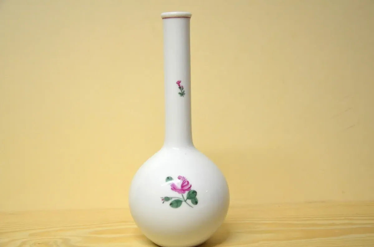 Augarten Alt Wiener Rose Vase