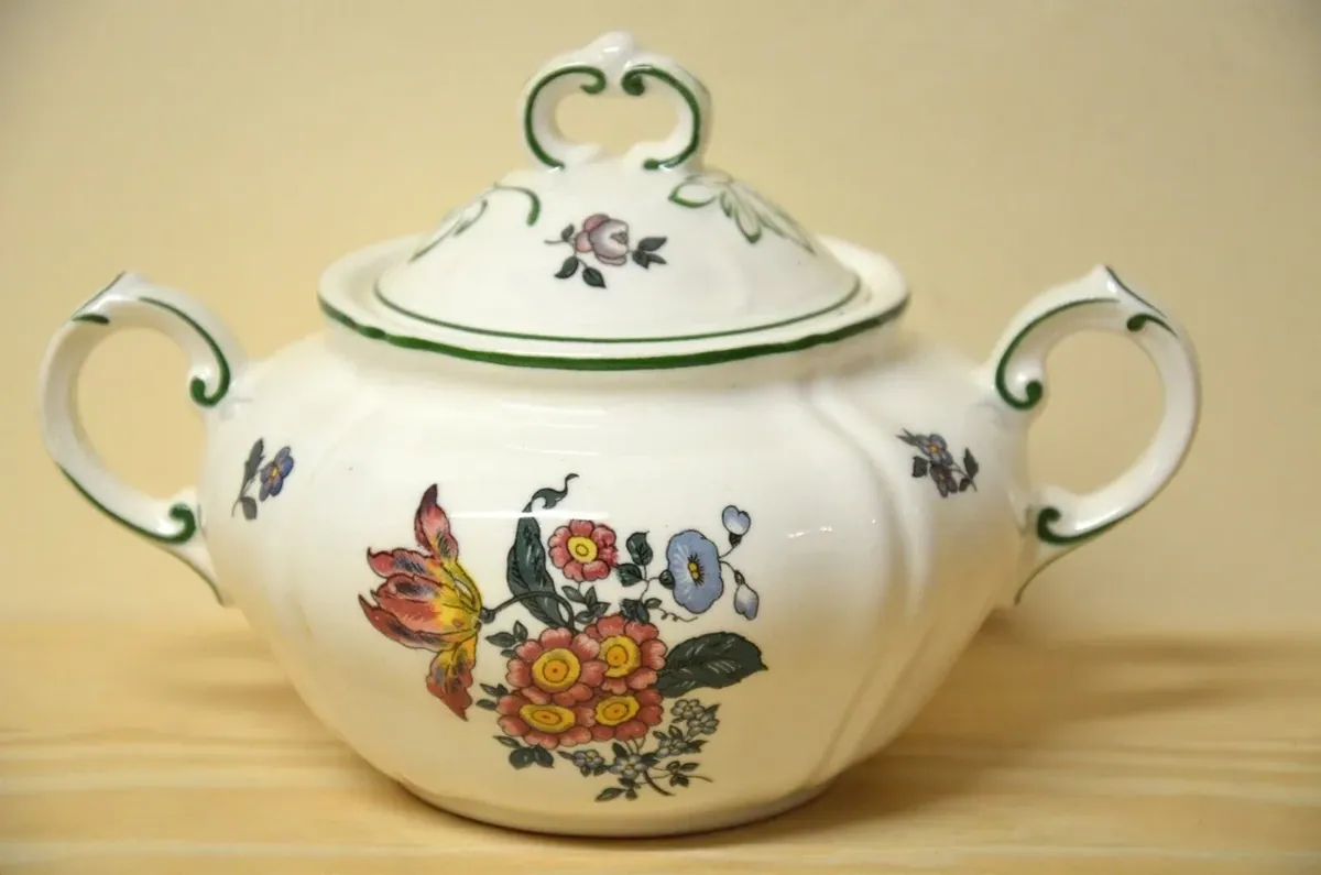 Villeroy & Boch Alt Strassburg Zuckerdose Motiv Bunte Blume oder Rose