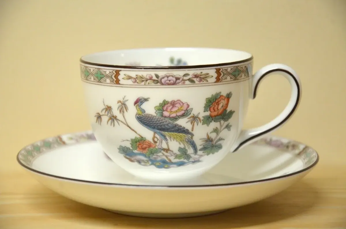 Wedgwood Kutani Crane Kaffeegedeck