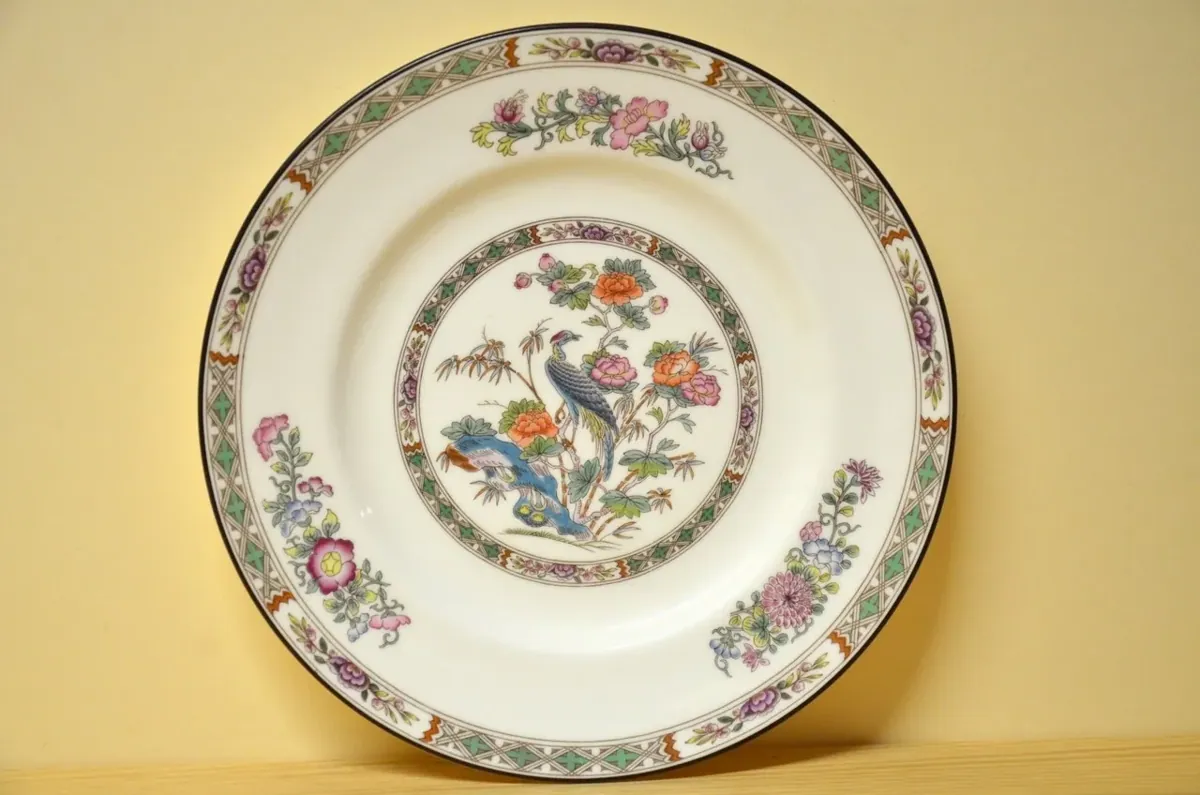 Wedgwood Kutani Crane Frühstücksteller