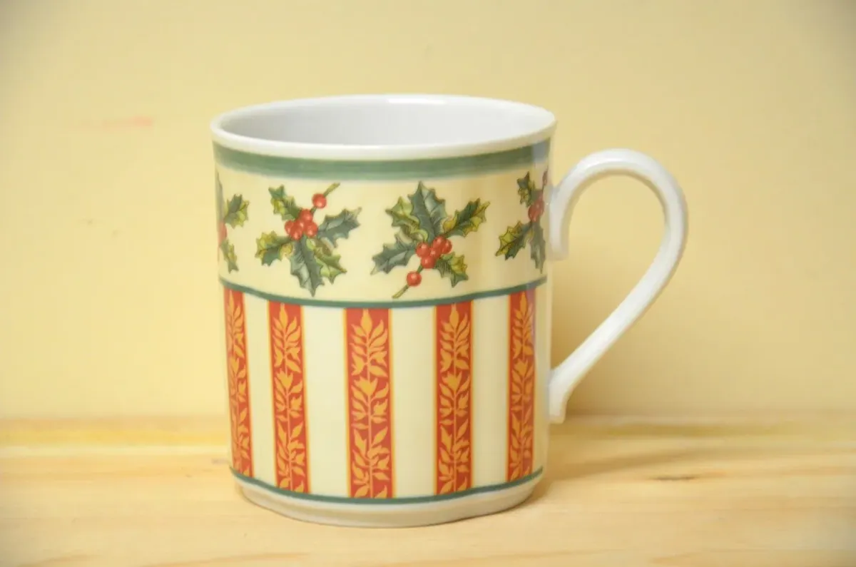 Villeroy & Boch Festive Memories Becher mit Henkel NEU