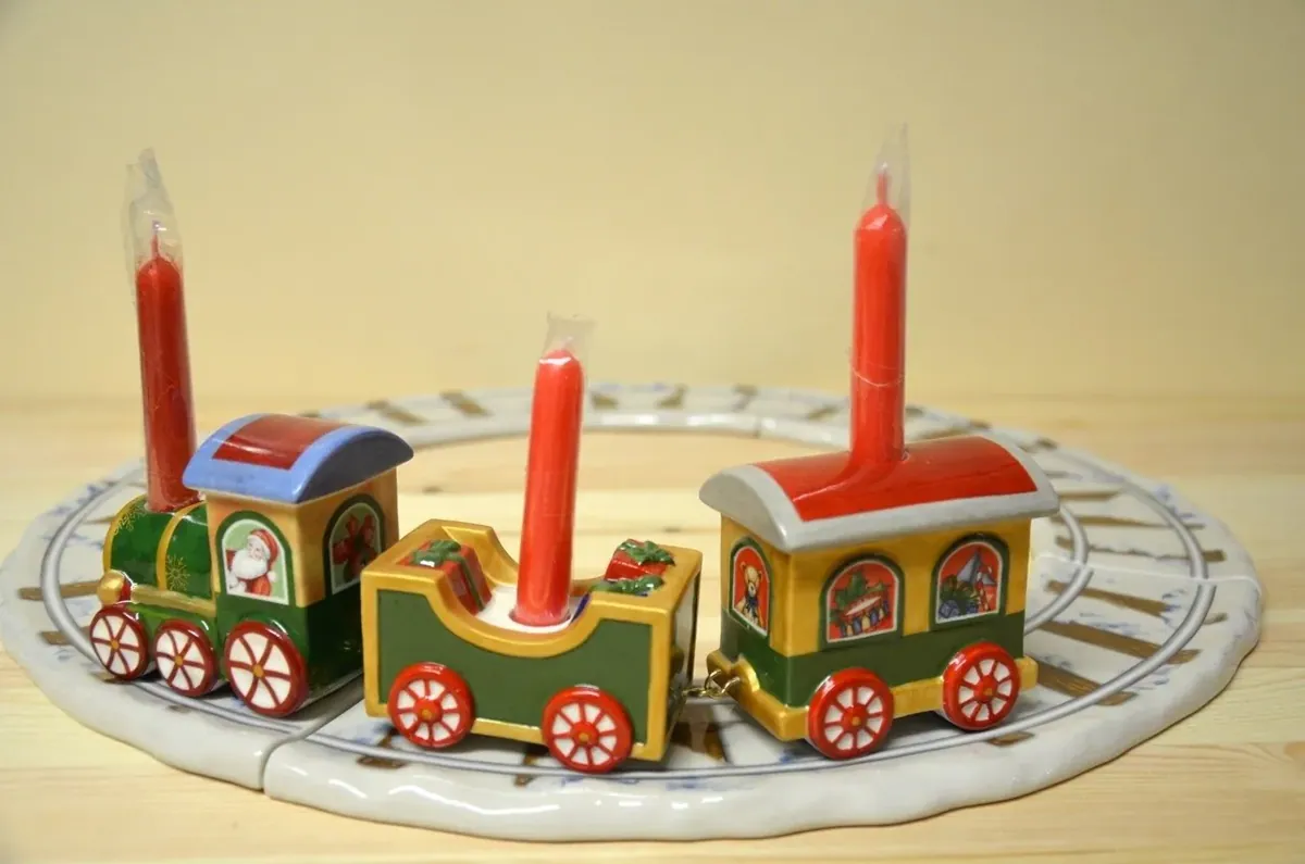 Villeroy & Boch North Pole Express Zug 3-teilig mit Gleisen NEU