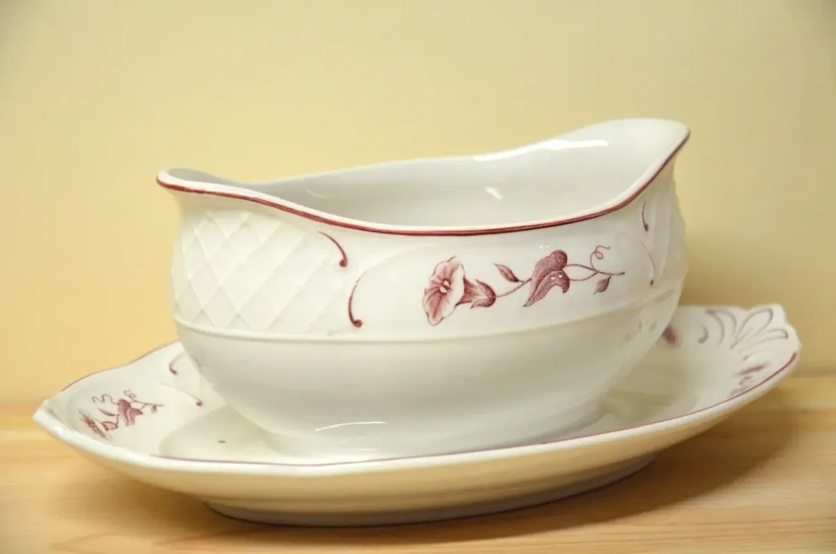 Villeroy & Boch Val Rouge Sauciere
