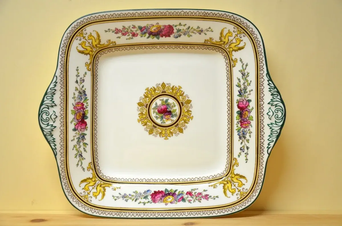Wedgwood Columbia Platte eckig mit Griff