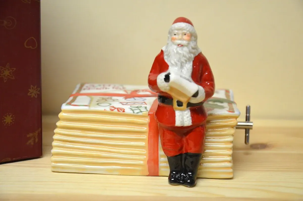 Villeroy & Boch Nostalgic Melody Santa auf Briefen NEU