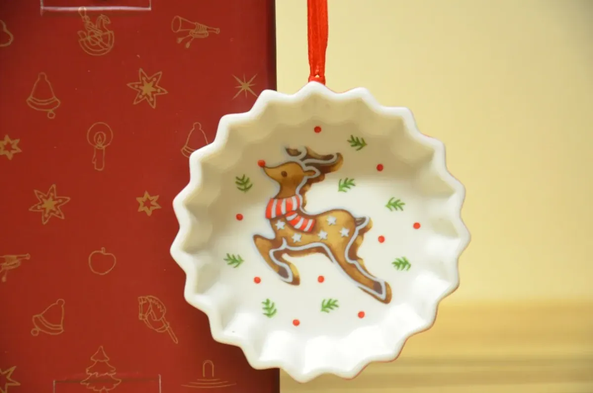 Villeroy & Boch Winter Bakery Decoration Anhänger Back / Kuchenform mit Rentier NEU