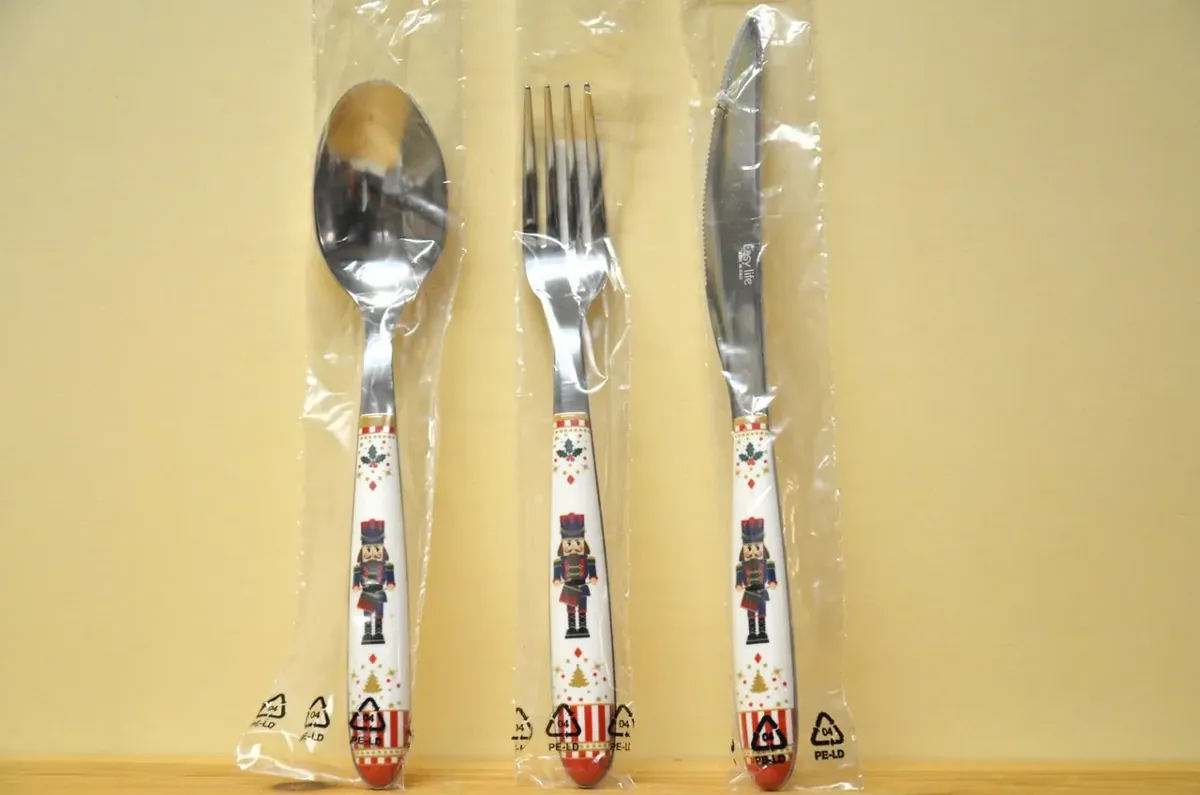 Easy Life Nussknacker Essbesteck mit dekoriertem Griff NEU