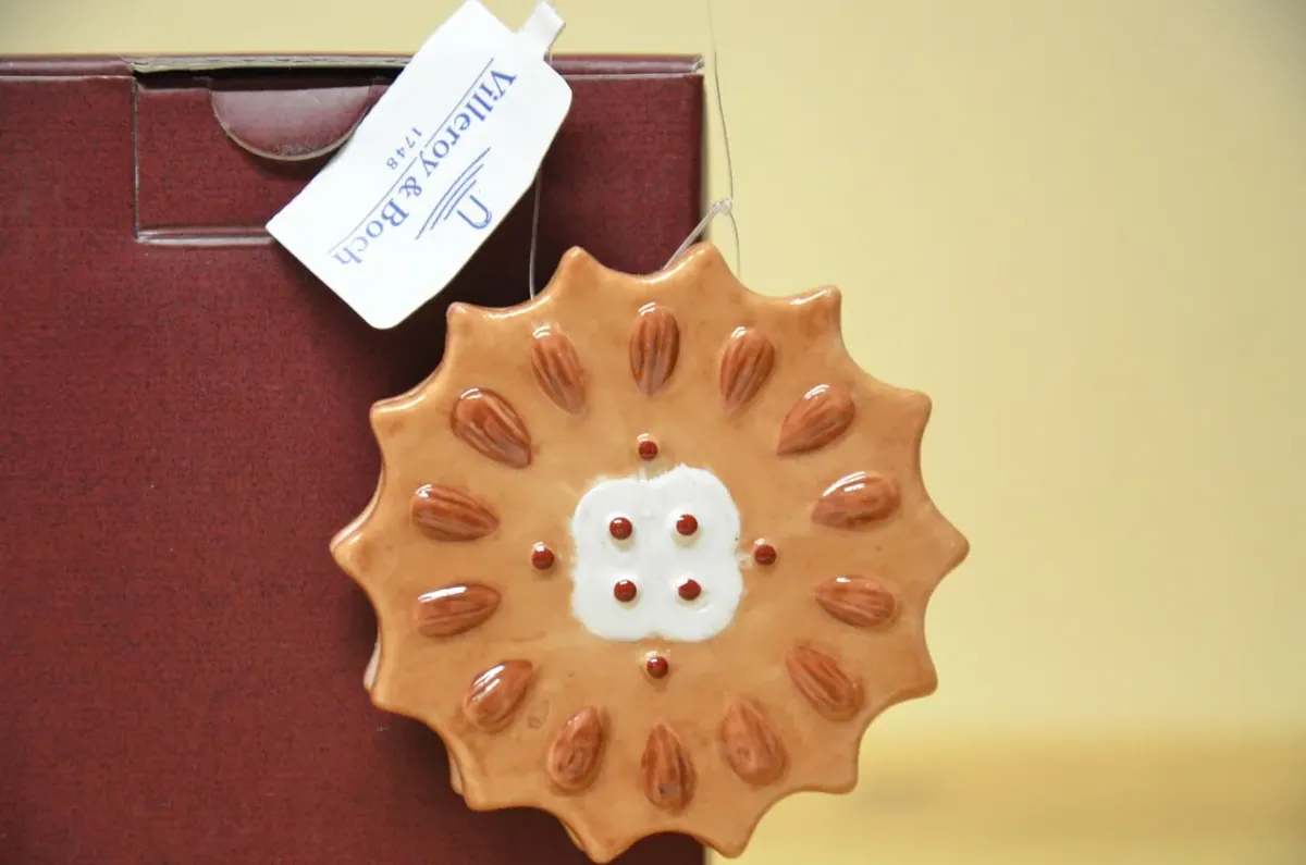 Villeroy & Boch Ginger Decoration Baumanhänger Kuchen NEU
