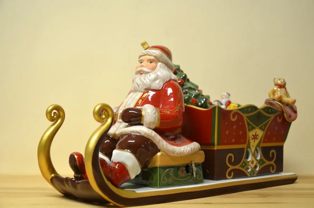 Villeroy & Boch Christmas Toys Memories Santa’s Schlittenfahrt NEU