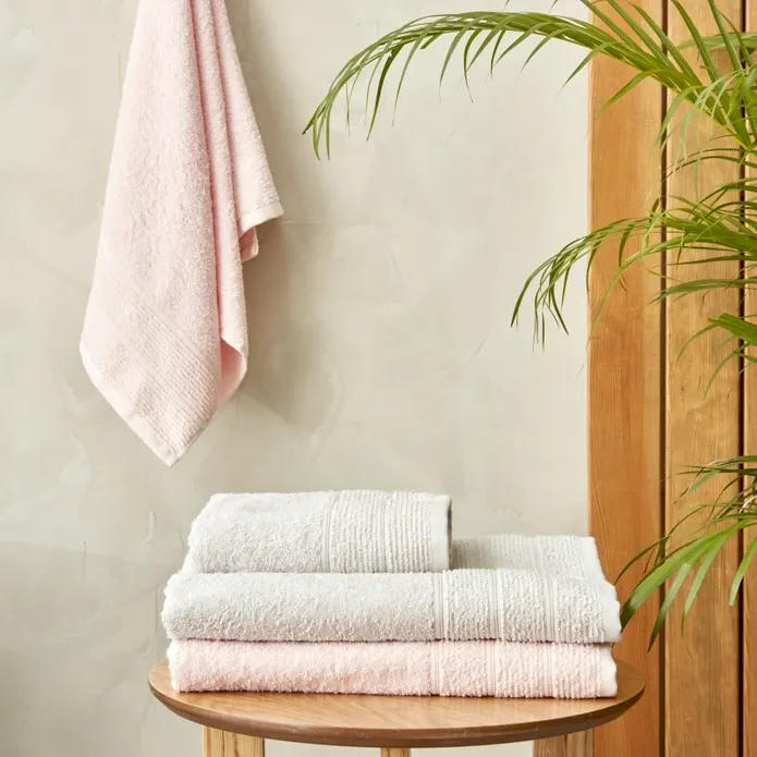 Karaca Home Vinos 4-teiliges Badezimmer/Gesicht Handtuch Set Puder