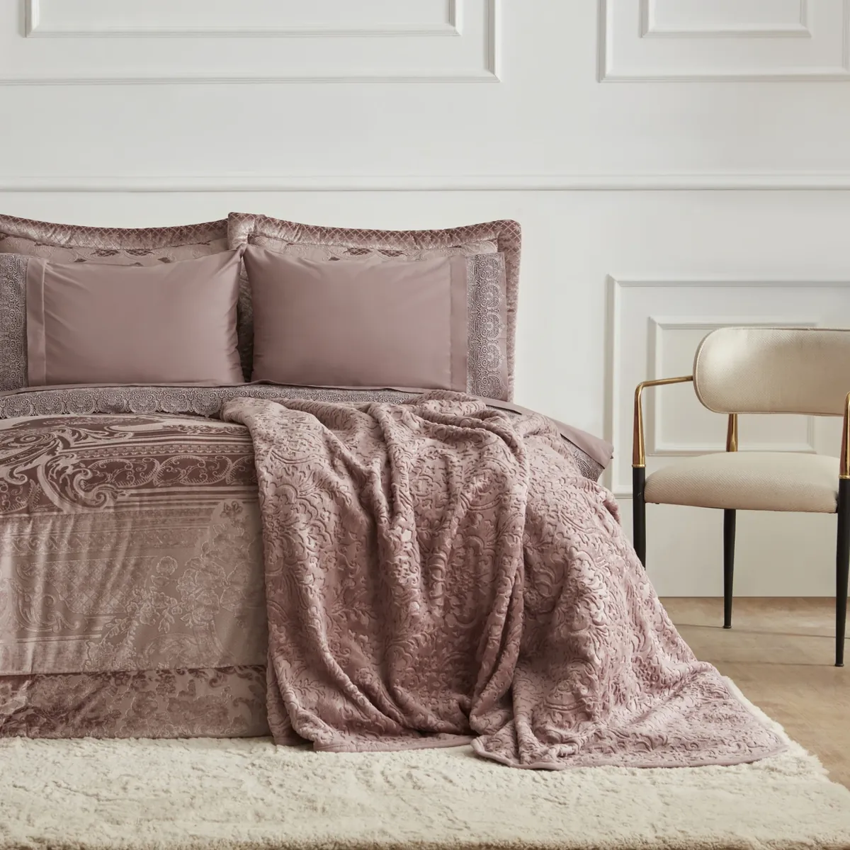 Karaca Home Valeria Queen 8-teiliges Geschenkset für Paare Altrosa