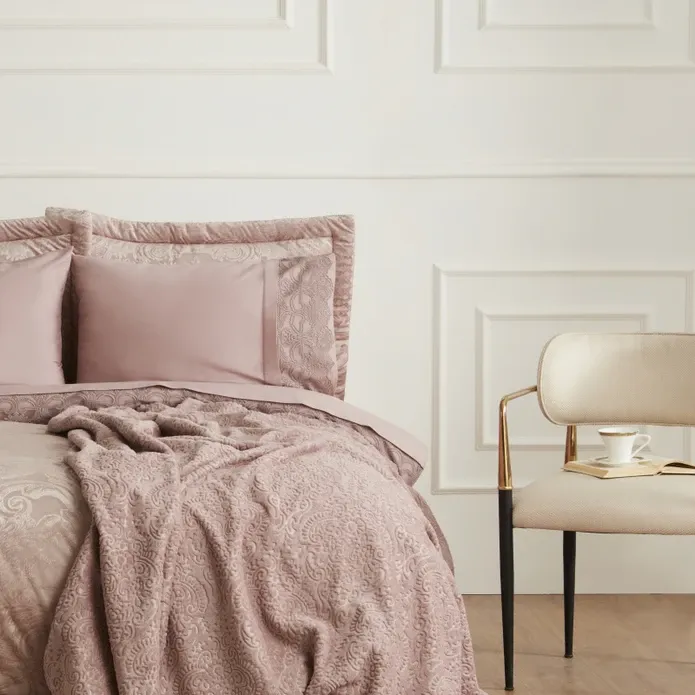 Karaca Home Valeria Elite 8-teiliges  Hochzeitsset Altrosa