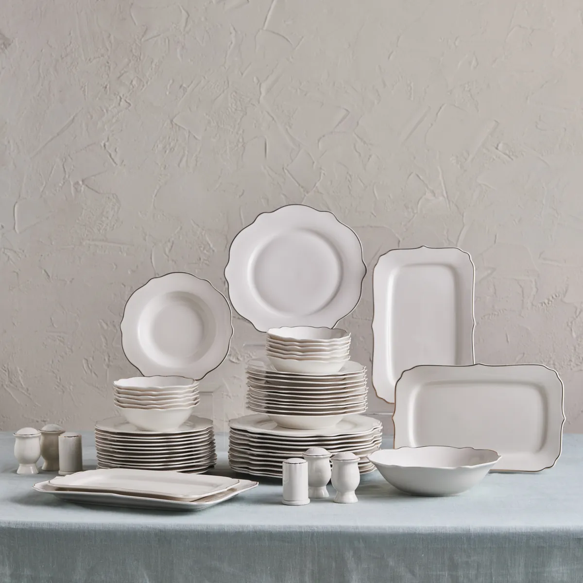 Karaca Elegance Vera 59-Teiliges 12-Personen-Geschirrset, Gold