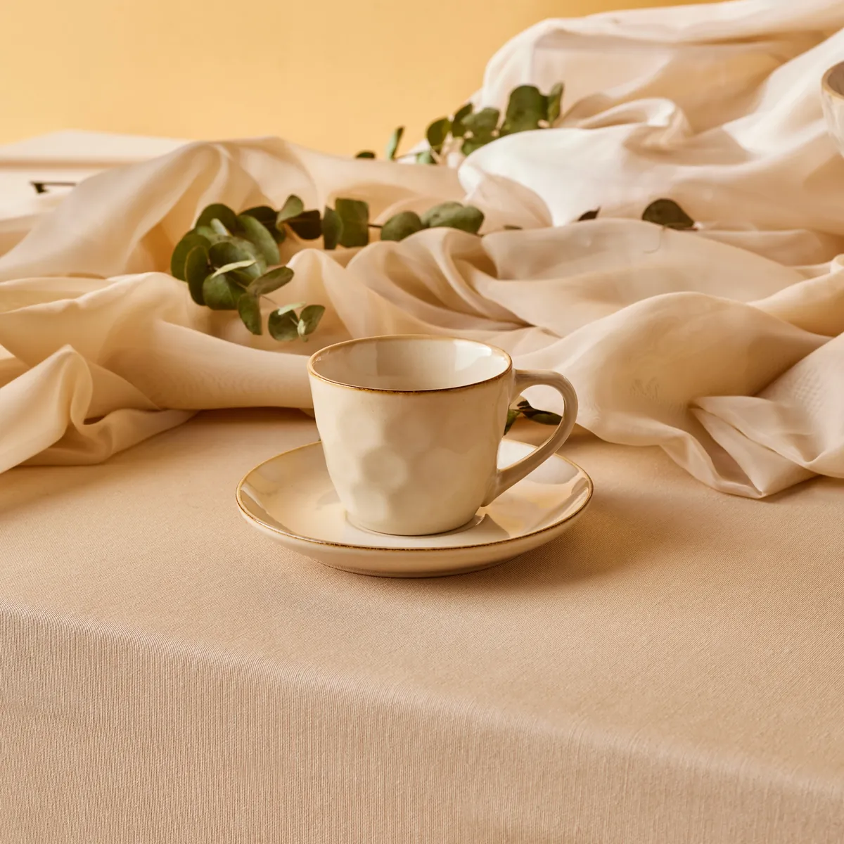 Karaca Aria Teetasse mit Untertasse mit Reaktivglasur, 230 ml, Beige