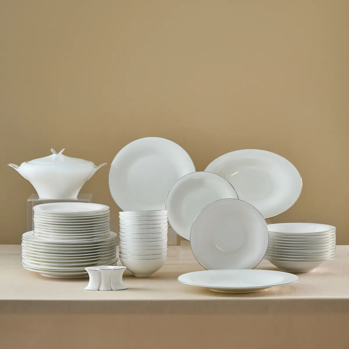 Karaca Fine Pearl Extra Argento  55-Teiliges Tafelservice Für 12 Personen, Platin