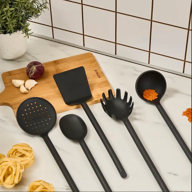 Karaca Simple 5-teiliges Küchenutensilien-Set, Schwarz