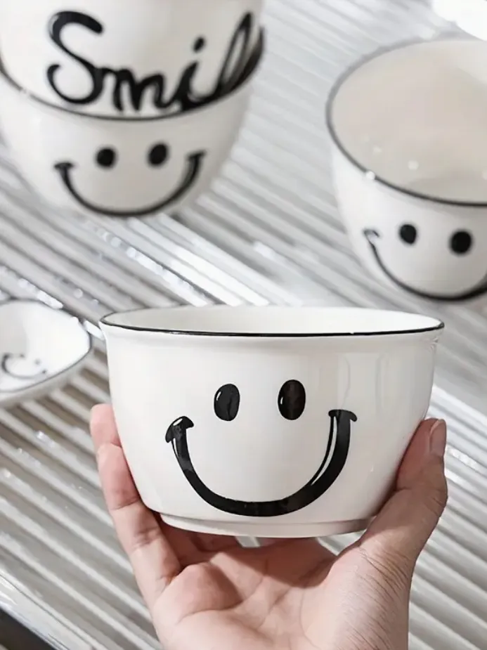 Smiley Face Keramik Schalen & Löffel-Schwarz & Weiß Design. Microwellengeeignet. 2 Schalen &
