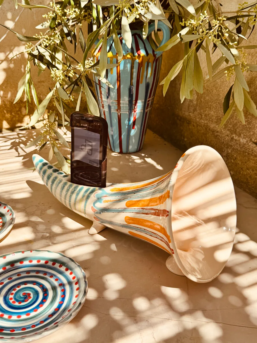 "Mr.Rivieras Good Vibe Music Box" Ein Meisterwerk italienischer Handwerkskunst – Handgefertigte Keramik-Musikbox