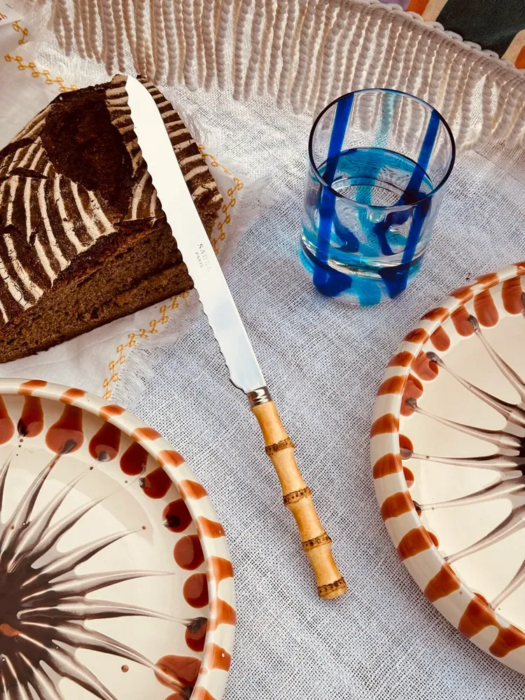 Riva Brotmesser mit Bambusgriff – Edelstahl Messer mit Wellenschliff – Mediterrane Tischkultur