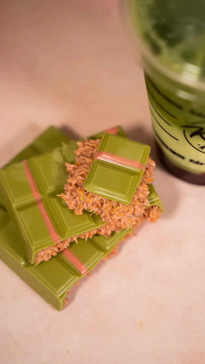 Kikis Dubai Style Chocolate - Strawberry Matcha 🍫