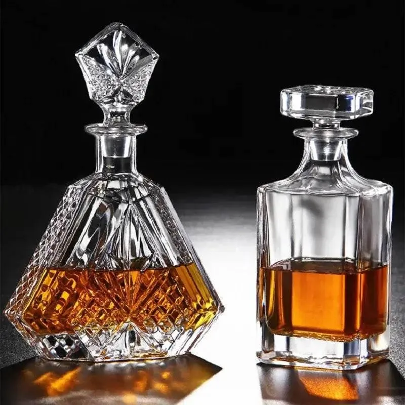 Edle handgefertigte Kristall Dekanter Whiskey - Karaffe (6 Varianten)