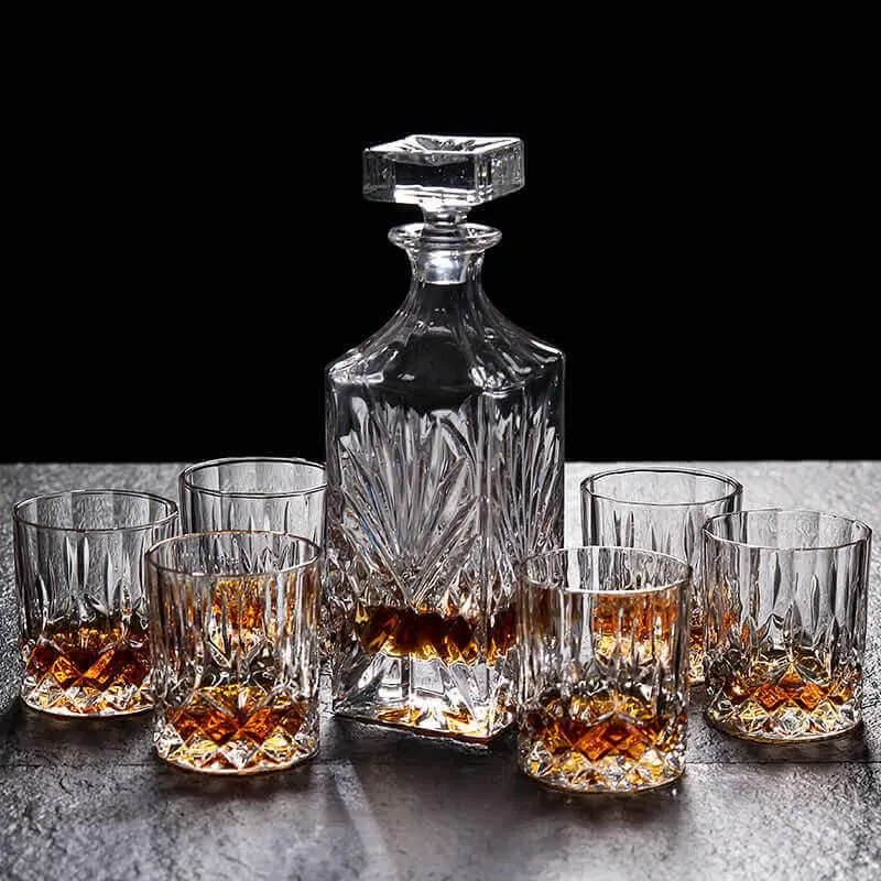 Wunderschöne Kristallkaraffe für Whiskey, Cognac im Set - Gläser 6 Stck.