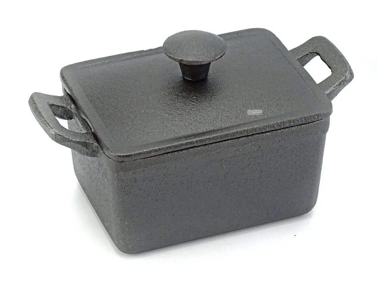 RONNEBY BRUK Gusseisen Mini Serviergeschirr mit Deckel RONDO 11x8 cm ECKIG schon eingebrannt
