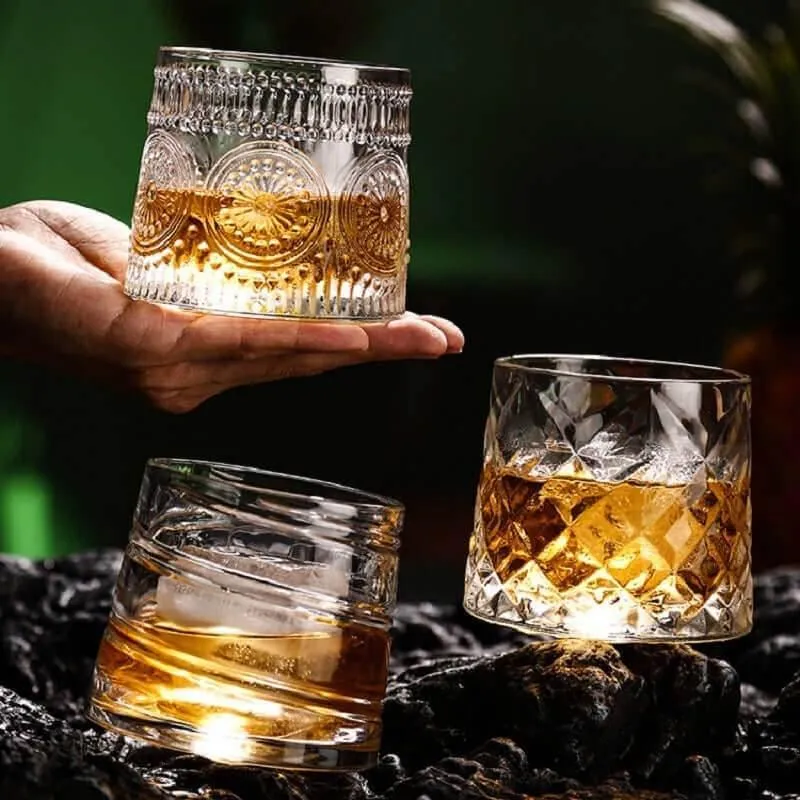 Rotierendes Whiskeyglas aus Kristallglas ll (drei Varianten)