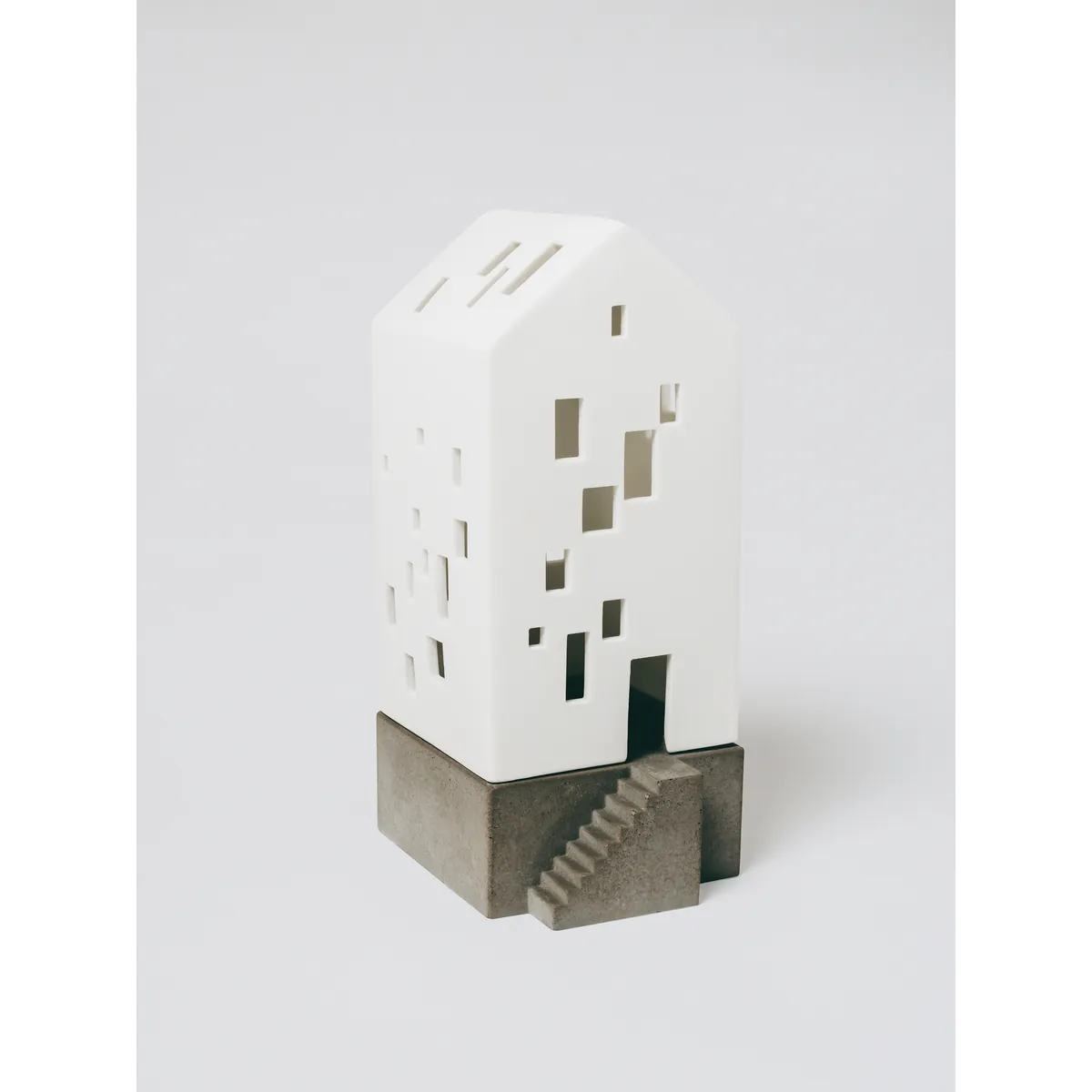 Lichthaus kleines Apartment- haus mit Betonsockel9,5x8x19cm